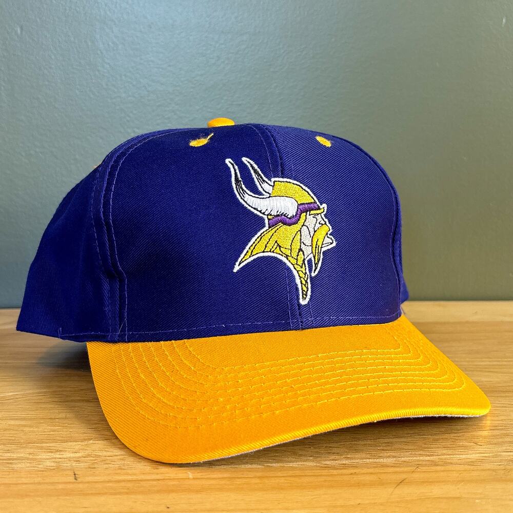 Vintage Logo 7 Minnesota Vikings NFL Purple Gold Snapback Hat
